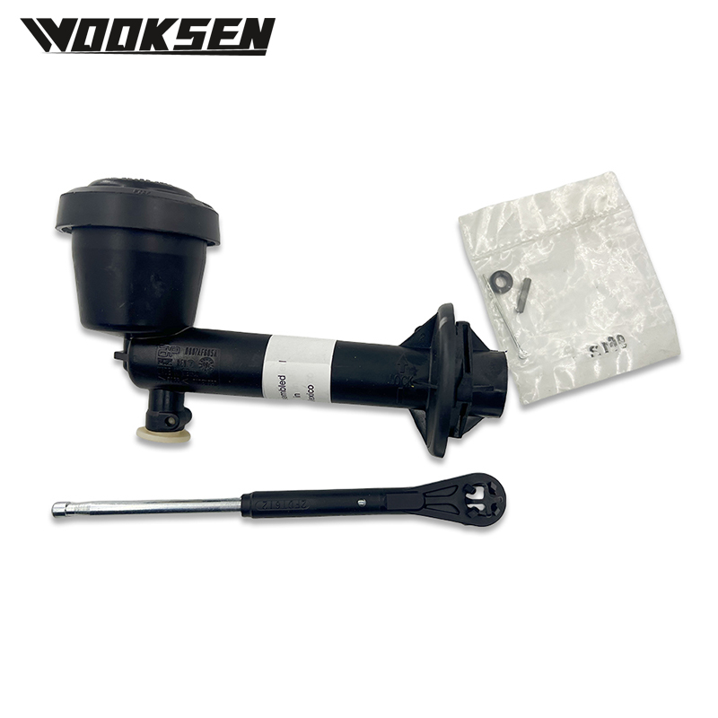 12574150 15051973 15762468 15153421 89060081 15968240 Clutch Master Cylinder
