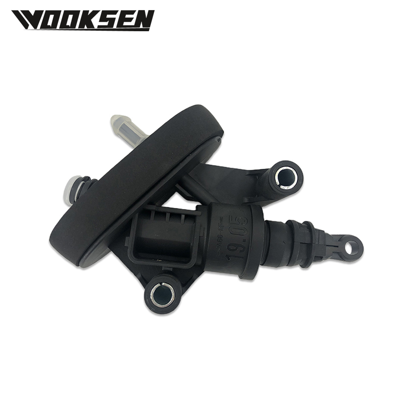 1751682 CV21-7A543-BA Clutch Master Cylinder