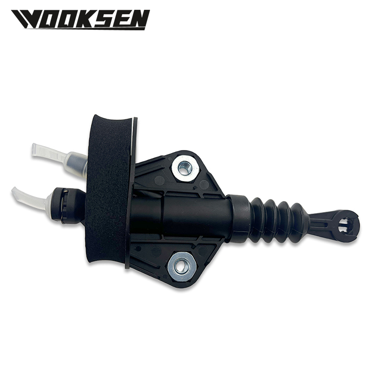 23810M68P22 23810-73R00 Clutch Master Cylinder