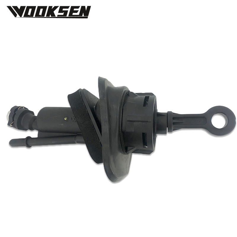 1491949 6G917A543AC LR007158 30787907 Clutch Master Cylinder