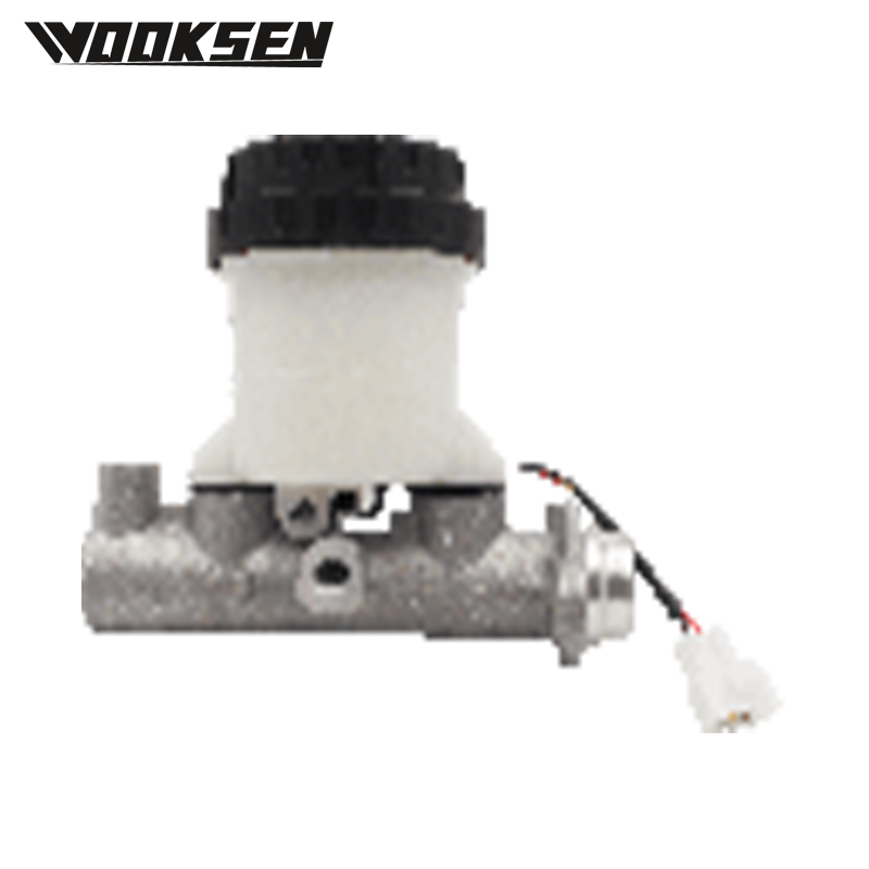 XUI1017L Brake master cylinder