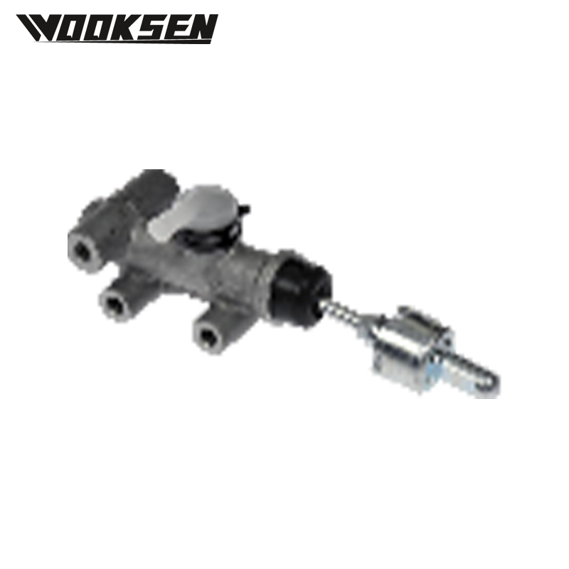 XUI3113L Clutch master cylinder