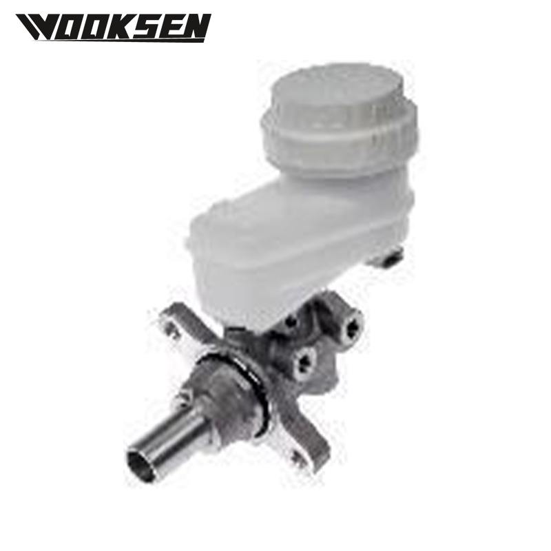 XUI8120L Brake master cylinder