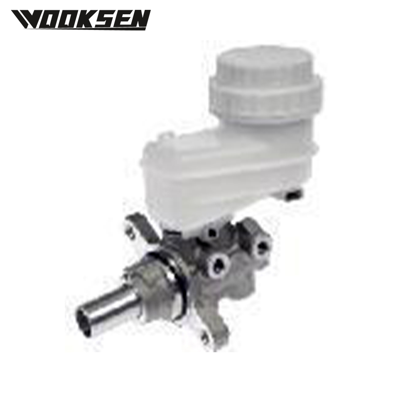 XUI8122L Brake master cylinder