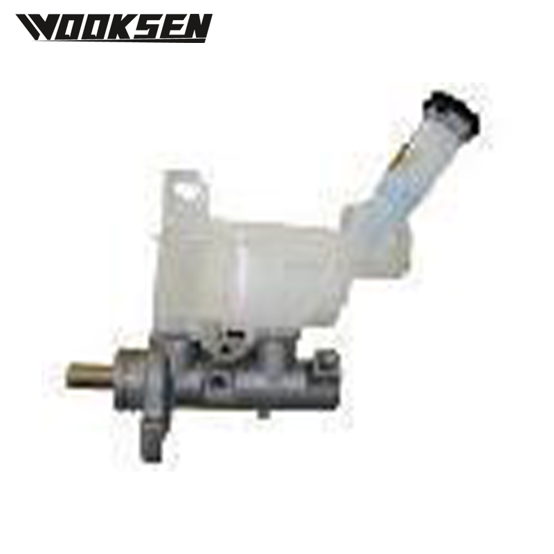 XUI1119L (Manual) Brake master cylinder