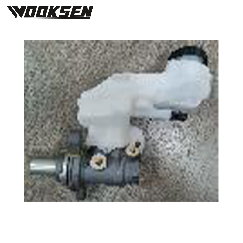 XUI1182L Brake master cylinder