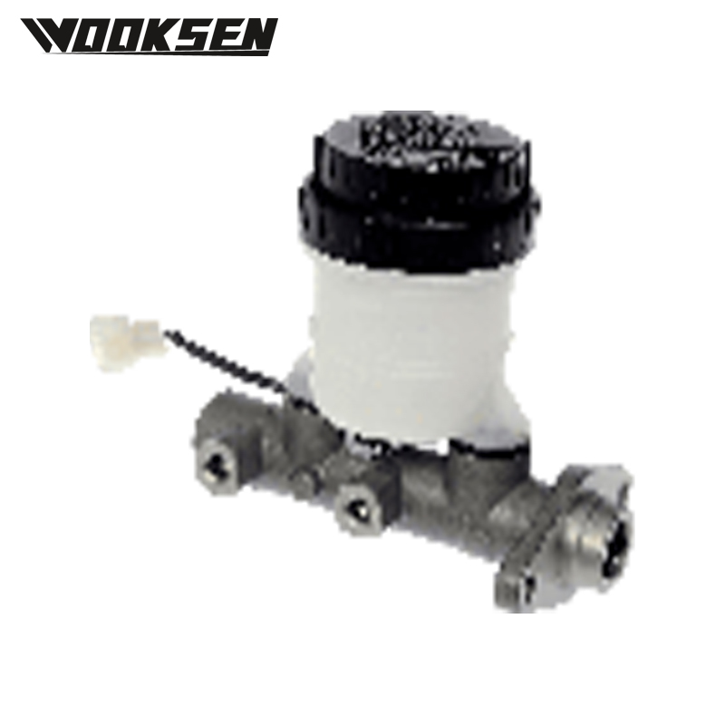 XUI1008L Brake master cylinder