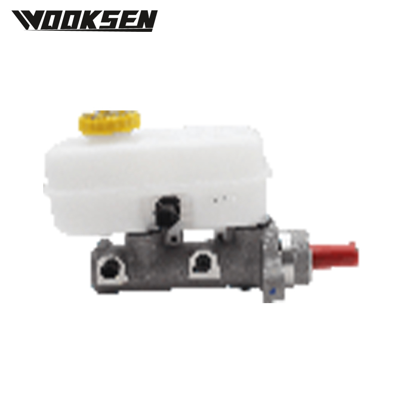 XUI1942L Brake master cylinder