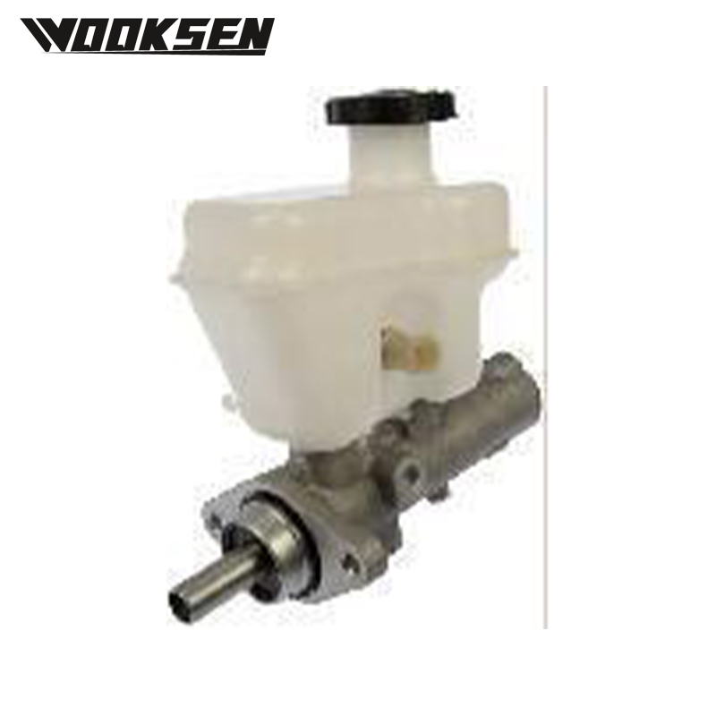 XUI1187L-1(with nozzle) Brake master cylinder