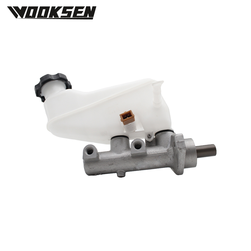 XUI1888L Brake master cylinder