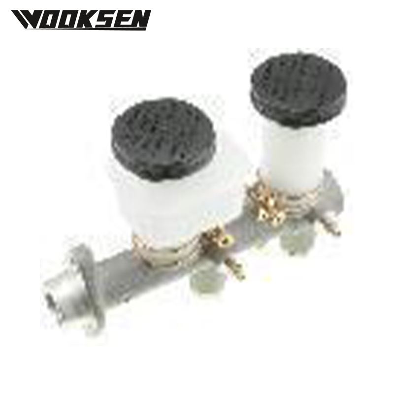 XUI1982L-1 Brake master cylinder